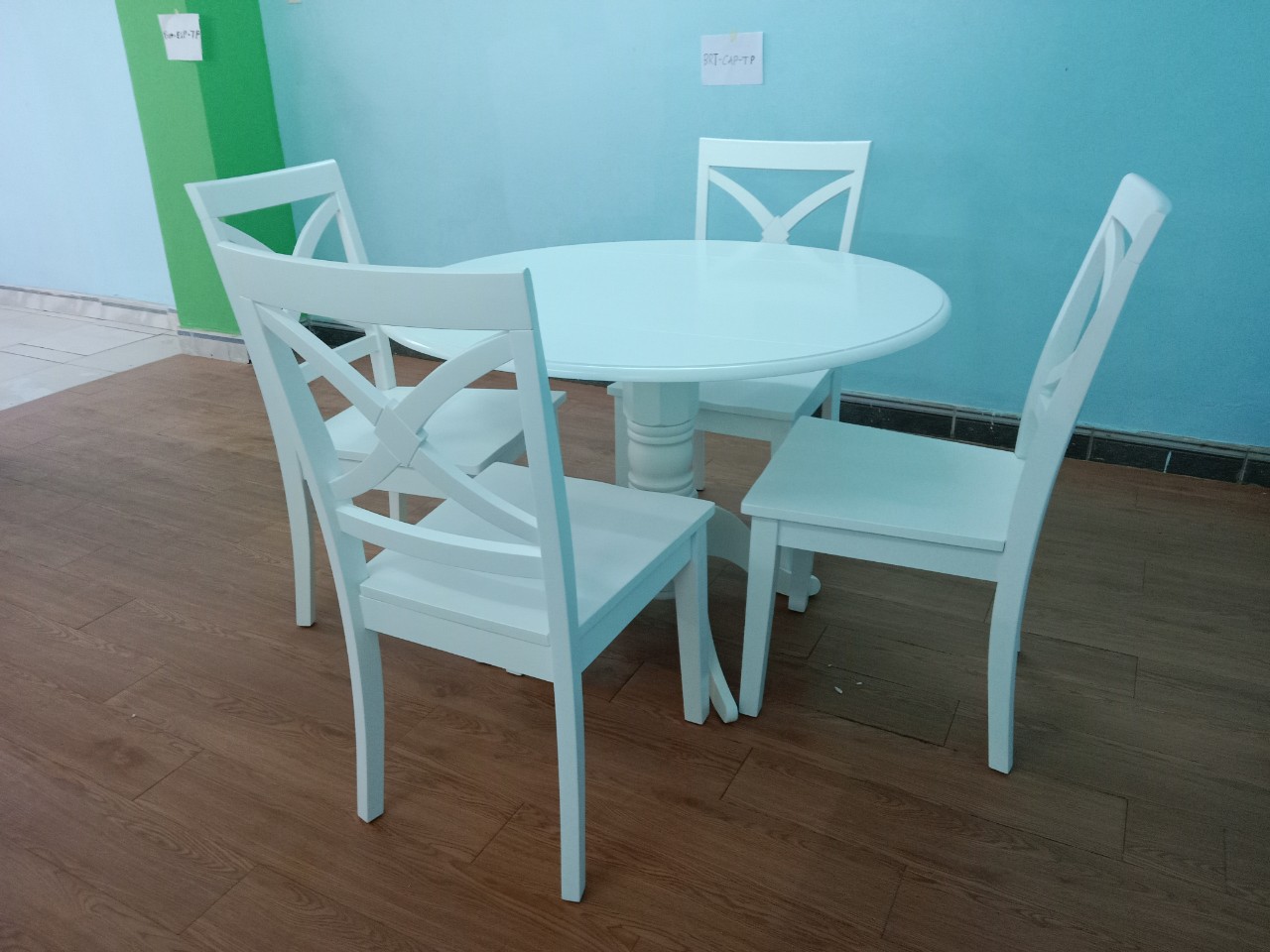 Bộ bàn tròn gấp gọn màu trắng 01