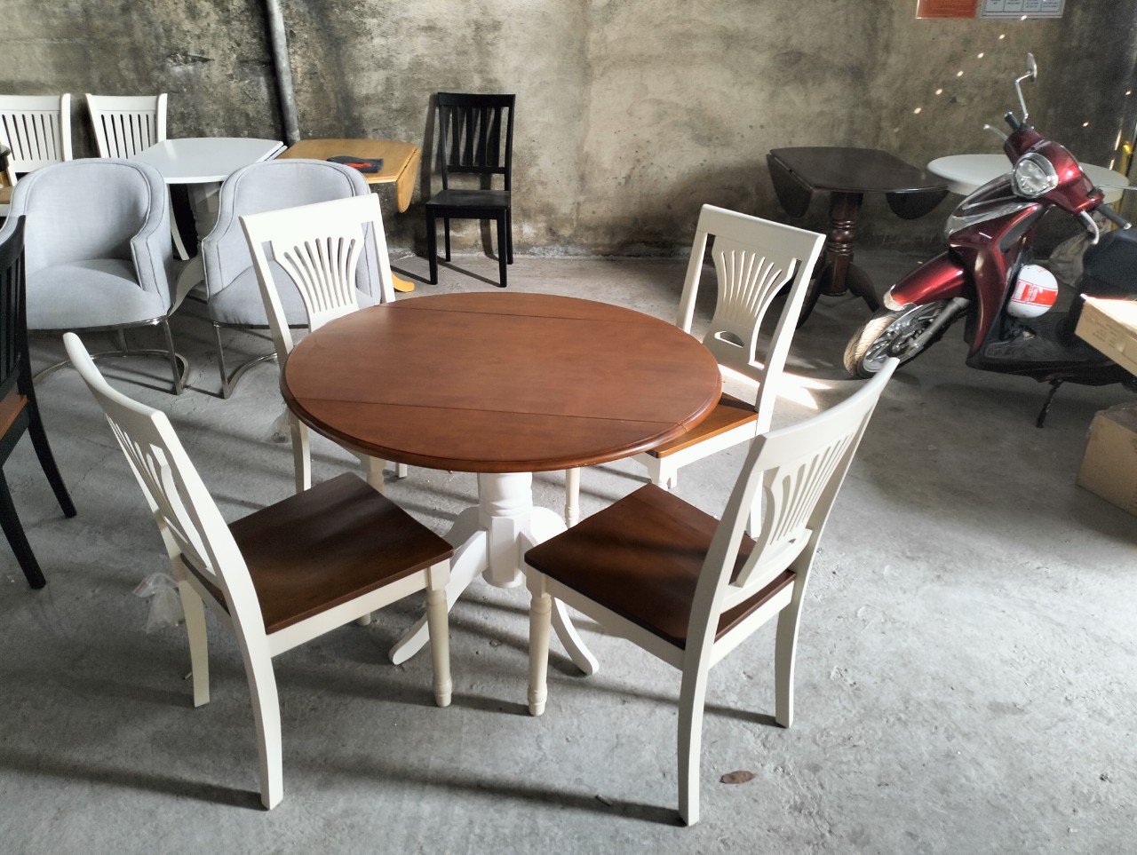 Bộ bàn tròn 11