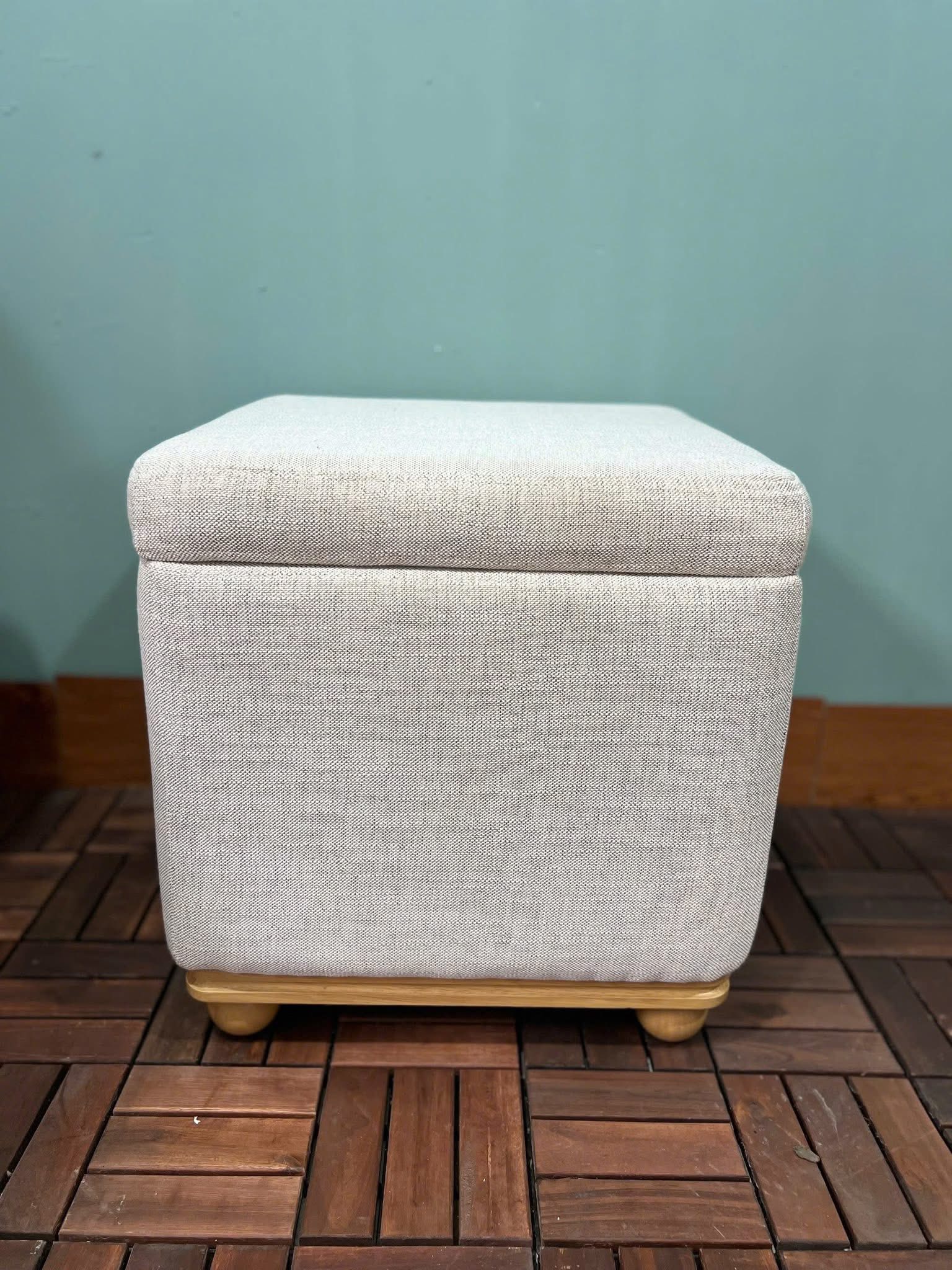 GHẾ ĐÔN LƯU TRỮ HÌNH VUÔNG